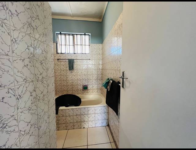 4 BEDROOM HOUSE TO LET IN UMBILO
